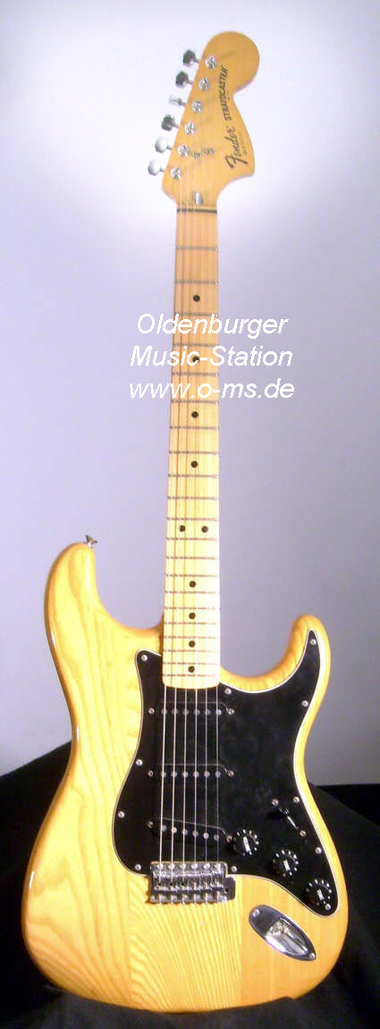 Fender Stratocaster_Natural_1977_Front.jpg